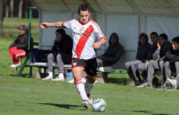 Las Inferiores de River doblegaron a Vélez