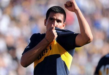 Viatri usó la cabeza para la victoria de Boca