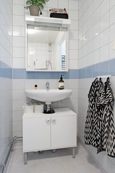 vintage toques vintage decoración toques industriales decoración tesoros vintage suelo negro de madera sillas Serie 7 de Arne Jacobsen láminas originales con textos estilo nórdico decoración diseños de interiores cocinas diseño de interiores diseño d interiores diseñadores de interiores diseã±o de interiores decorar con láminas decoradores de interiores decoración y diseño de interiores decoración vintage decoración textil decoración salones decoración salón decoración interiorismo decoración interiores decoración del hogar decoración de pisos pequeños decoración de diseño cocina con estantes abiertos casas de diseño de interiores blog interiorismo blog decoración nórdica alta decoración 