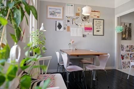 vintage toques vintage decoración toques industriales decoración tesoros vintage suelo negro de madera sillas Serie 7 de Arne Jacobsen láminas originales con textos estilo nórdico decoración diseños de interiores cocinas diseño de interiores diseño d interiores diseñadores de interiores diseã±o de interiores decorar con láminas decoradores de interiores decoración y diseño de interiores decoración vintage decoración textil decoración salones decoración salón decoración interiorismo decoración interiores decoración del hogar decoración de pisos pequeños decoración de diseño cocina con estantes abiertos casas de diseño de interiores blog interiorismo blog decoración nórdica alta decoración 