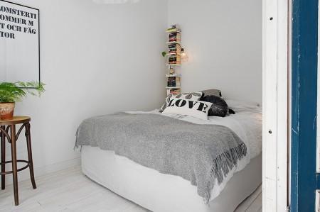 vintage toques vintage decoración toques industriales decoración tesoros vintage suelo negro de madera sillas Serie 7 de Arne Jacobsen láminas originales con textos estilo nórdico decoración diseños de interiores cocinas diseño de interiores diseño d interiores diseñadores de interiores diseã±o de interiores decorar con láminas decoradores de interiores decoración y diseño de interiores decoración vintage decoración textil decoración salones decoración salón decoración interiorismo decoración interiores decoración del hogar decoración de pisos pequeños decoración de diseño cocina con estantes abiertos casas de diseño de interiores blog interiorismo blog decoración nórdica alta decoración 