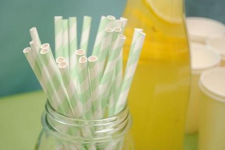 pajitas papel La mesa de dulces del 2º cumple de Iker!
