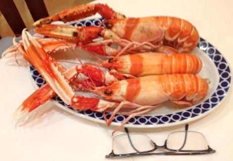 1 El restaurante Rio Ulla, un champuzón en el “templo del marisco”