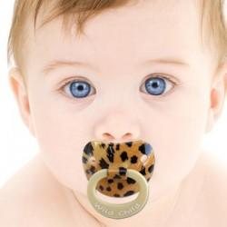 Los investigadores se cuestionan el impacto de los chupetes en los bebés