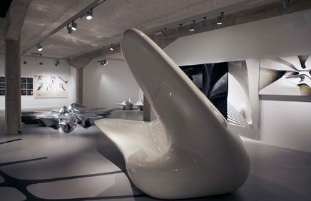 exposición Beyond Boundaries. Art and Design. Obras de Zaha Hadid.