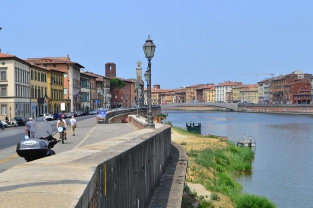 Panorama de del Río Arno a su paso por Pisa