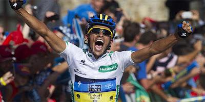 Contador incendia una Vuelta de la que casi se despide Purito