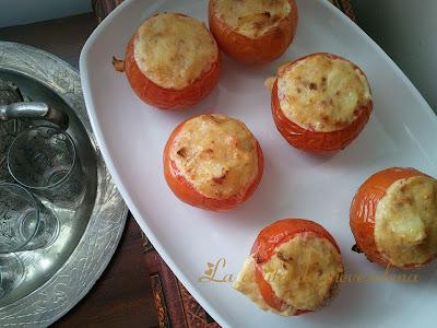 Tomates rellenos de tortilla de patata
