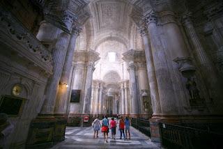 CATEDRALES Y CORTEINGLESES