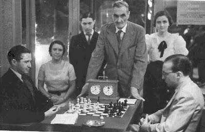 Partida de ajedrez Silberman - Rafael Llorens