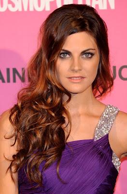 Cómo rizar el pelo en casa y sin utilizar calor ni productos agresivos