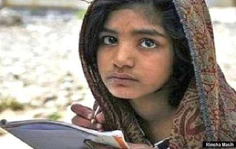 El juez concede la libertad a la niña cristiana paquistaní acusada de blasfemia
