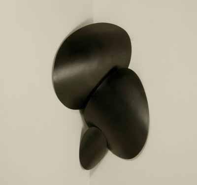 'Sin título', escultura de acero. Juan Asensio.