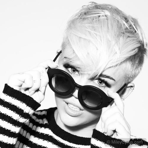 Miley Cyrus y su pelo