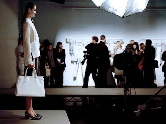 El bolso-batería de Richard Nicoll
