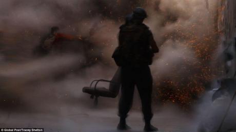 Impacto directo de carro de combate sobre rebeldes sirios. Espeluznantes fotografías.