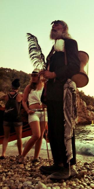 Streetstyle: ¿Es cool o es un espanto? ¿es correcto o aburrido? Streetstyle: ¿Es cool o es un espanto? ¿es correcto o aburrido?