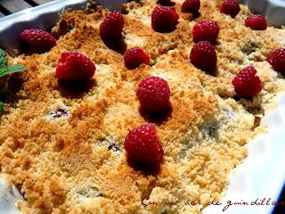 Crumble de manzana y frambuesas