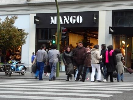MANGO INTEGRA LA VENTA ONLINE EN SUS TIENDAS FÍSICAS