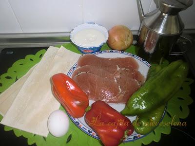 Empanada de ricota, lomo y pimientos