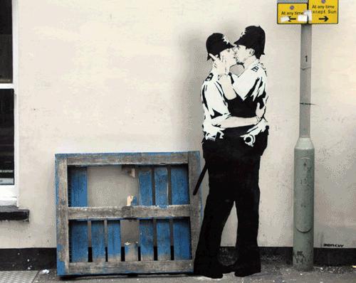 Animan obras de Banksy