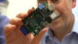 Actualidad Informática. Crean una supercomputadora con 64 placas de bajo coste Raspberry Pi y piezas de Lego. Rafael Barzanallana. UMU