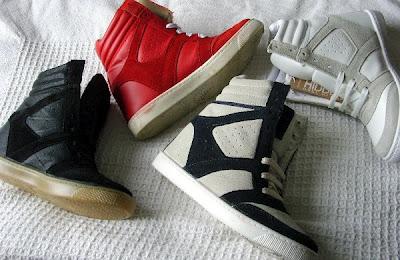 Otra adepta a las hi-tops con cuña