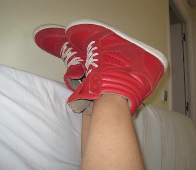 Otra adepta a las hi-tops con cuña