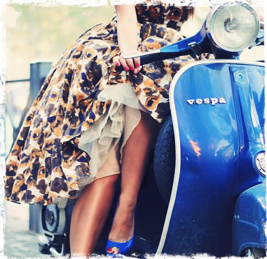 Vespa, aventura y diseño per la bella donna