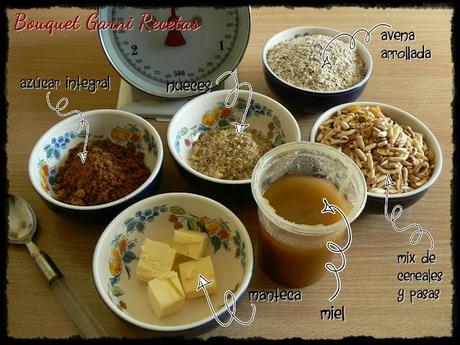 Bombones con corazón de cereales y frutos secos, bañados en chocolate semiamargo