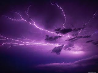 Colores de otoño: Morado tormenta, con Clarins