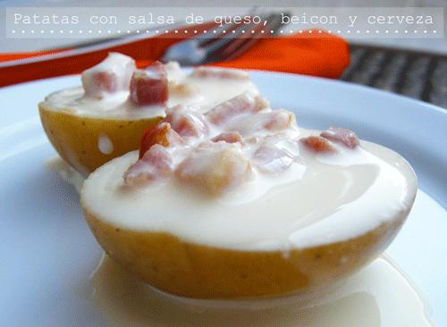 Patatas con salsa de queso, beicon  y cerveza