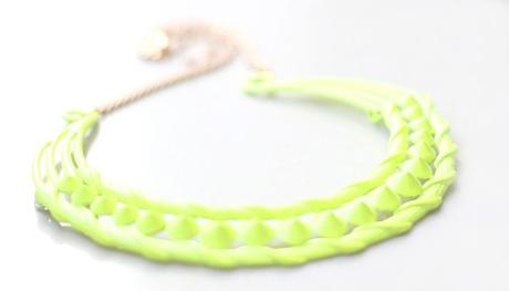 Fluo necklace