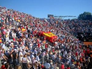 Copa Davis Gijon 2012 España USA: Publico y bandera española