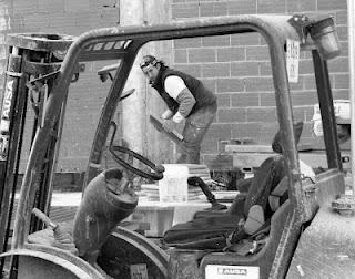 La política tiene mucho de emocional y poco racional