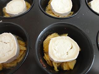 Tortillitas de Patata Rellenas de Queso de Cabra. CRA XI... Patatas Fritas.