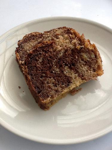 Bizcocho de café, almendra y naranja confitada