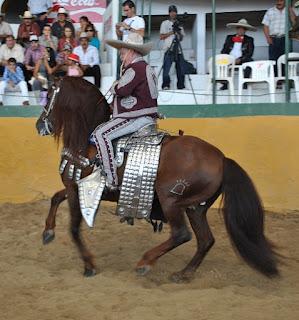 Charreadón en el 92º Aniversario de los “Bigotones”
