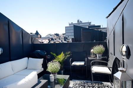 suelo de tarima oscura decoración suelo de parquet sofá gris muebles blancos decoración limpieza en ático diáfano interiorismo atico con terraza estilo nórdico atico estilo nórdico estilo escandinavo electrodomésticos silenciosos diseño de exteriores decoración estilo nórdico decoración escandinava decoración diáfana decoración de áticos cocina con isla moderna blanca cocina con isla estilo nordico cocina con isla atico cocina blanca blog deco blog de interiorismo blog de decoración ático diáfano atico con vigas en el techo atico con terraza diseño 