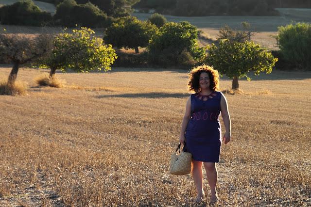 Look  vestido azul y fucsia