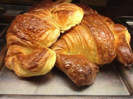 Los de la Cafetería Riofrío en Madrid, de elaboración propia, exceso de mantequilla, más que resultones cuando se hacen a la plancha