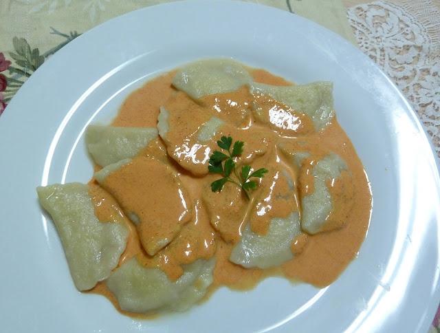 CWK: Lunette de brandada de bacalao con salsa de piquillos