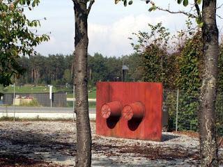 Erwin Wurm y la escultura efímera