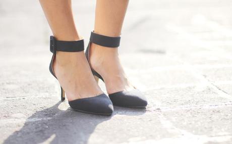 Zapatos atados al tobillo Zapatos atados al tobillo