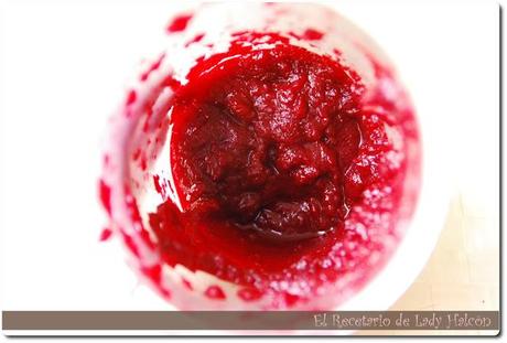 Pasta fresca: Ravioli de remolacha rellenos de carne y nueces con salsa de gorgonzola - CWK