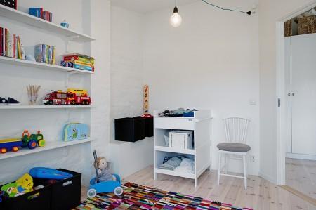 texturas decoración suelo de madera sin tratar silla eames mecedor blanco muebles de diseño nórdicos inspiración nórdica estilo sueco decoración estilo nórdico diseño nórdico diseño de interiores decoración nórdica decoración en blanco decoración de interiores decoración con textiles deco blogger blog interiorismo blog interiores blog estilo nórdico blog decoración nórdica blog deco accesorios para el hogar estilo nórdico 