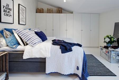 texturas decoración suelo de madera sin tratar silla eames mecedor blanco muebles de diseño nórdicos inspiración nórdica estilo sueco decoración estilo nórdico diseño nórdico diseño de interiores decoración nórdica decoración en blanco decoración de interiores decoración con textiles deco blogger blog interiorismo blog interiores blog estilo nórdico blog decoración nórdica blog deco accesorios para el hogar estilo nórdico 