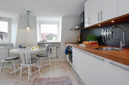 texturas decoración suelo de madera sin tratar silla eames mecedor blanco muebles de diseño nórdicos inspiración nórdica estilo sueco decoración estilo nórdico diseño nórdico diseño de interiores decoración nórdica decoración en blanco decoración de interiores decoración con textiles deco blogger blog interiorismo blog interiores blog estilo nórdico blog decoración nórdica blog deco accesorios para el hogar estilo nórdico 