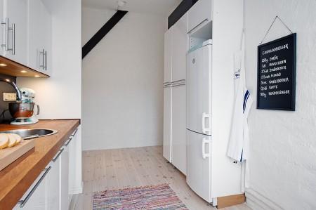 texturas decoración suelo de madera sin tratar silla eames mecedor blanco muebles de diseño nórdicos inspiración nórdica estilo sueco decoración estilo nórdico diseño nórdico diseño de interiores decoración nórdica decoración en blanco decoración de interiores decoración con textiles deco blogger blog interiorismo blog interiores blog estilo nórdico blog decoración nórdica blog deco accesorios para el hogar estilo nórdico 