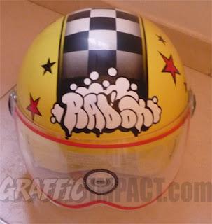 Estás buscando donde aerografiar un casco en Barcelona?